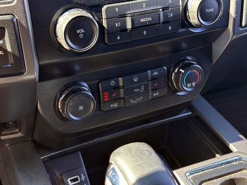 Used 2019 Ford F150 XLT w/ Equipment Group 302A Luxury AWD/4WD image 29
