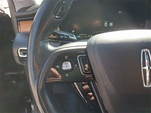 Used 2022 Lincoln Corsair Reserve w/ Equipment Group 201A image 22