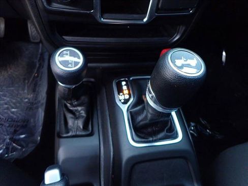 Used 2023 Jeep Wrangler Sport image 19