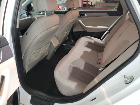 Used 2017 Hyundai Sonata SE image 11