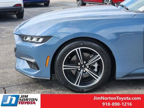 Used 2024 Ford Mustang Coupe RWD image 8