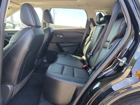 Used 2023 Nissan Rogue SL AWD/4WD image 9