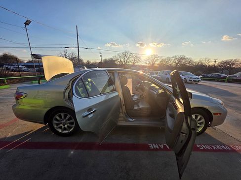 Used 2004 Lexus ES 330 image 35