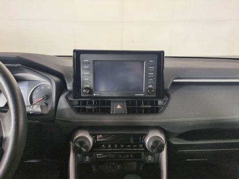 Used 2020 Toyota RAV4 LE w/ All Weather Liner Package AWD/4WD image 20