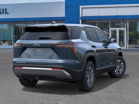 New 2026 Chevrolet Equinox LT w/ Convenience Package II AWD/4WD image 4
