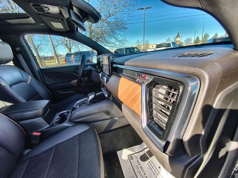 Used 2023 GMC Canyon AT4 w/ AT4 Premium Package image 29