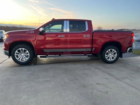 Certified 2022 Chevrolet Silverado 1500 LTZ w/ LTZ Convenience Package II image 4