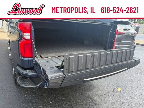 Used 2022 Chevrolet Silverado 1500 High Country w/ High Country Premium Package AWD/4WD image 8