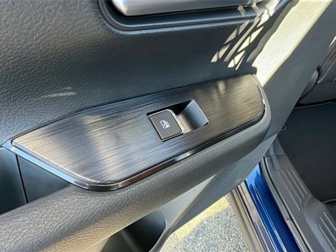 New 2026 Nissan Kicks SR w/ Cold Weather Package image 15