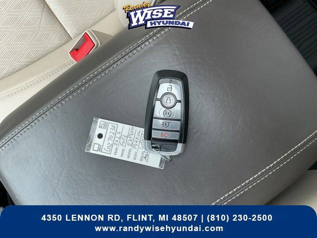 Used 2022 Ford Explorer Platinum AWD/4WD image 29