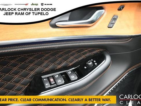 Used 2024 Jeep Grand Cherokee L Summit AWD/4WD image 10