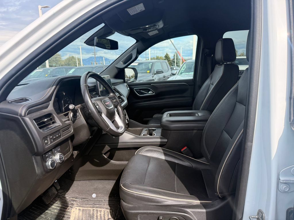 Used 2021 GMC Yukon XL SLT AWD/4WD image 4