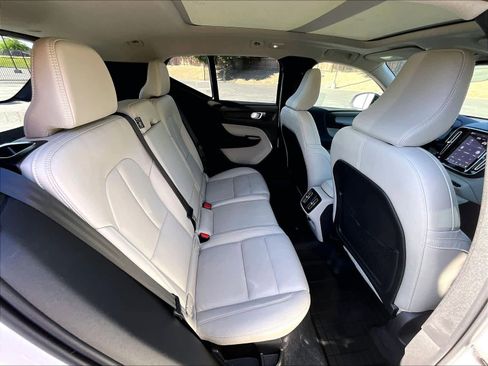 Used 2026 Volvo XC40 B5 Plus w/ Protection Package Premier image 29