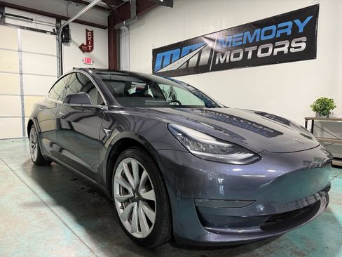 Used 2020 Tesla Model 3 Long Range image 1