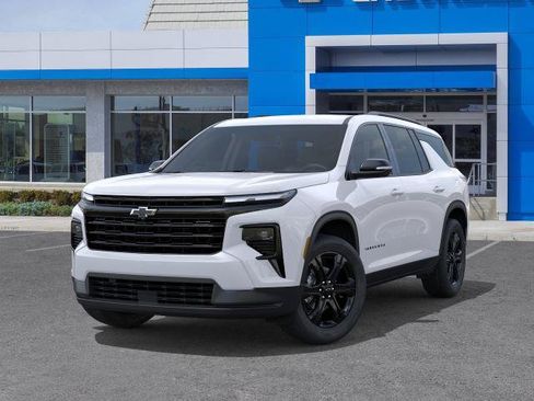 New 2027 Chevrolet Traverse LT w/ Midnight/Sport Edition FWD image 6