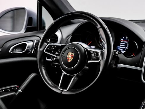 Used 2017 Porsche Cayenne S image 49