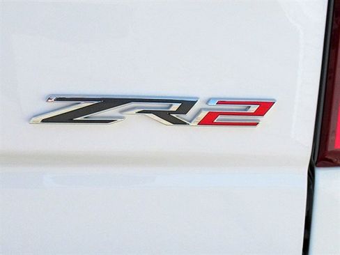 Used 2022 Chevrolet Silverado 1500 ZR2 w/ Technology Package image 40