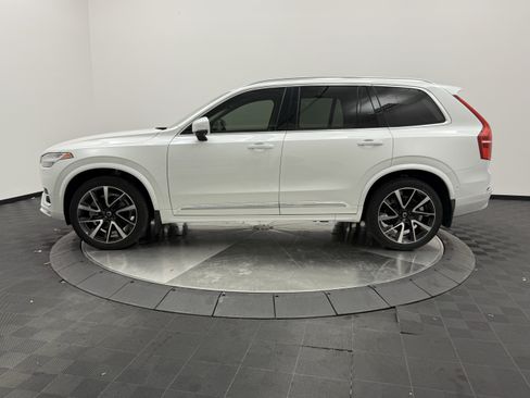 Certified 2023 Volvo XC90 B5 Plus w/ Protection Package Premier AWD/4WD image 4