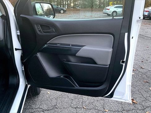 Used 2018 Chevrolet Colorado W/T image 20