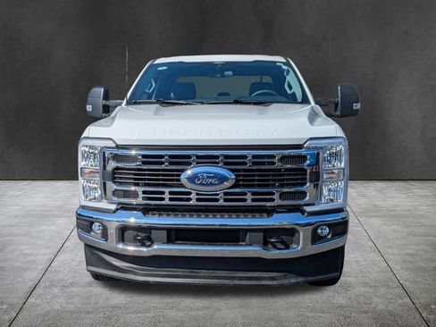 Used 2025 Ford F250 XLT image 9