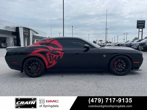 Used 2023 Dodge Challenger SRT Hellcat w/ Driver Convenience Group RWD image 8