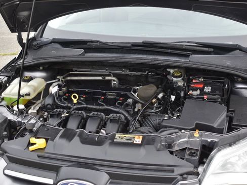 Used 2014 Ford Focus SE image 30