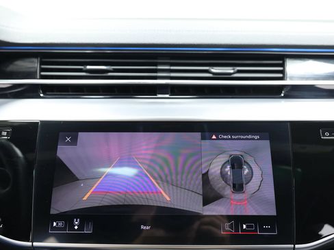 Used 2020 Audi S8 L w/ S8 Executive Package AWD/4WD image 28