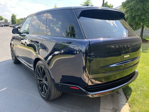 Used 2023 Land Rover Range Rover SE AWD/4WD image 5