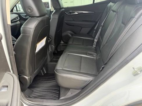 Used 2023 Buick Envision Essence FWD image 12