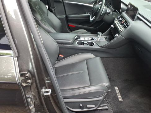 Used 2025 Genesis G70 2.5T AWD/4WD image 6