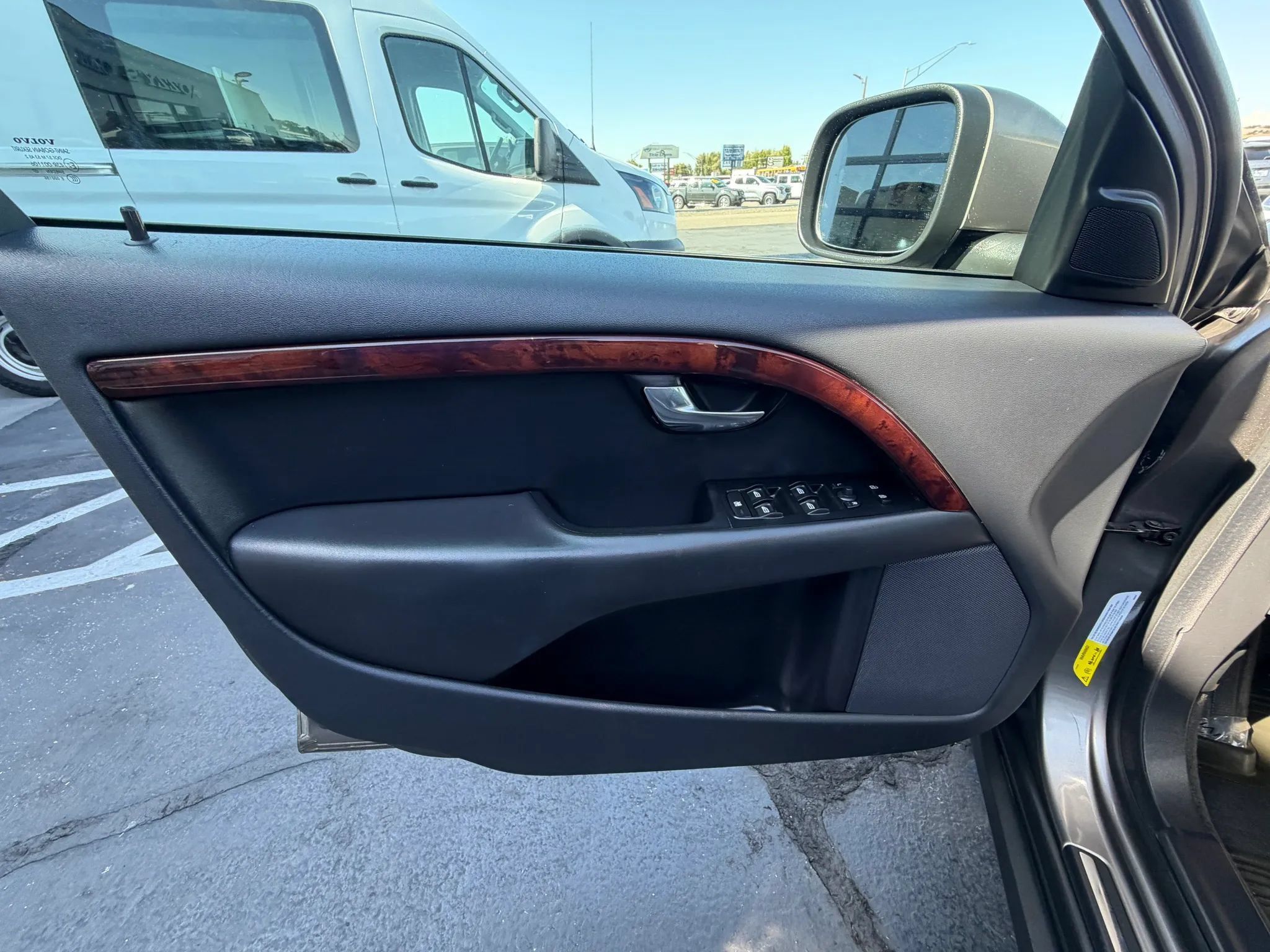 Used 2008 Volvo XC70 3.2 AWD/4WD image 12