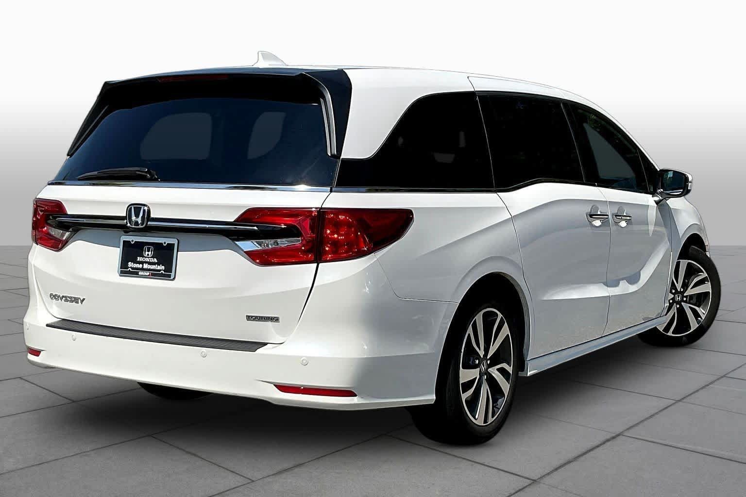 Used 2023 Honda Odyssey Touring image 13
