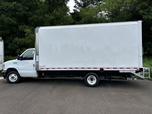 New 2025 Ford E-350 and Econoline 350 Super Duty w/ Driver's Safety Package image 6