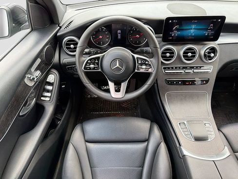 Used 2021 Mercedes-Benz GLC 300 image 17