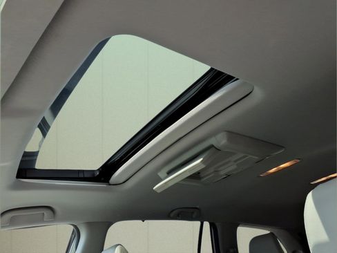 Used 2018 Honda Pilot Touring image 6