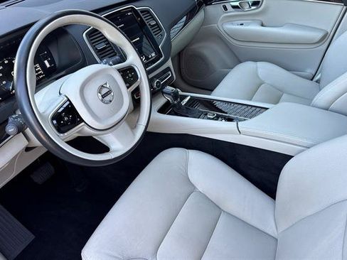 Used 2019 Volvo XC90 T5 Momentum w/ Advanced Package AWD/4WD image 9