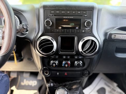 Used 2012 Jeep Wrangler Sport AWD/4WD image 13