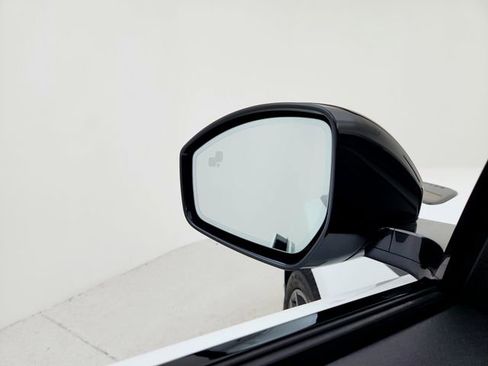 New 2025 Land Rover Range Rover Velar Dynamic SE image 23