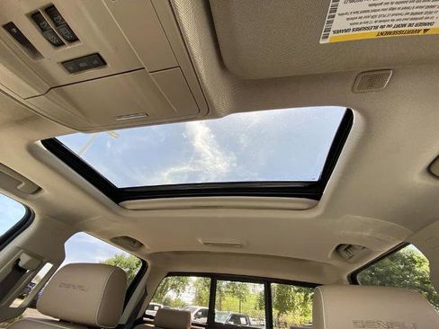 Used 2019 GMC Sierra 2500 Denali w/ Duramax Plus Package AWD/4WD image 14