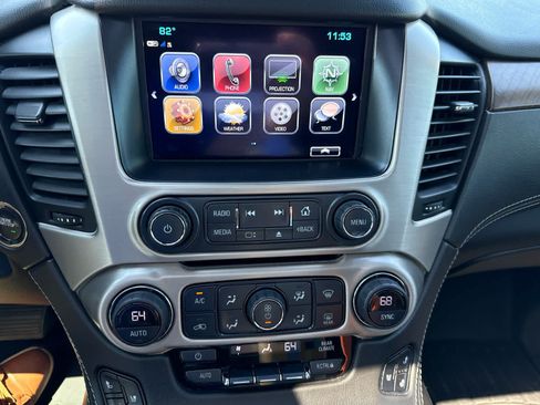Used 2018 GMC Yukon Denali w/ Denali Ultimate Package AWD/4WD image 11