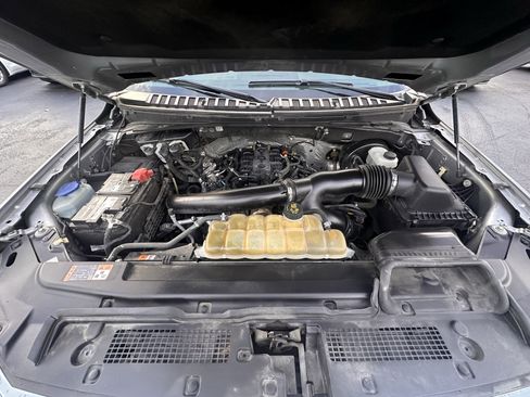 Used 2021 Ford Expedition Limited image 37