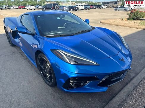 Used 2025 Chevrolet Corvette Stingray Coupe w/ 1LT RWD image 1