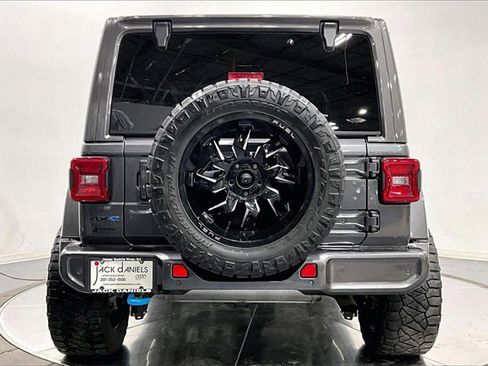 Used 2021 Jeep Wrangler Unlimited Sahara image 4