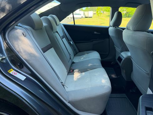 Used 2014 Toyota Camry FWD image 12