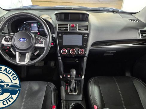 Used 2017 Subaru Forester 2.5i Touring AWD/4WD image 31