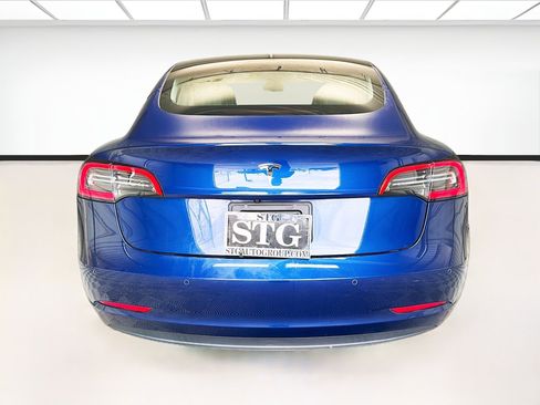 Used 2020 Tesla Model 3 Standard Range Plus RWD image 5