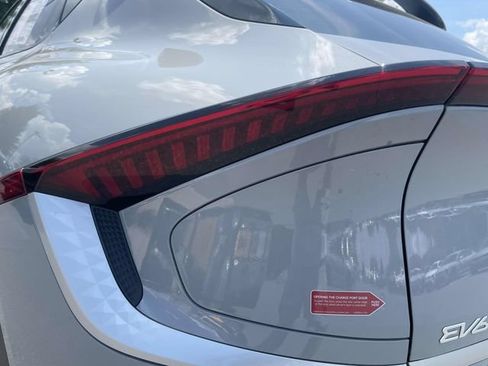 New 2026 Kia EV6 Light RWD image 10