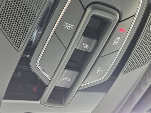Used 2024 Audi Q5 e Prestige w/ Prestige Package AWD/4WD image 25