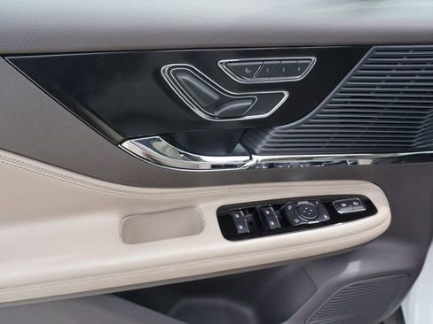 Used 2020 Lincoln Corsair FWD w/ Equipment Group 101A image 17