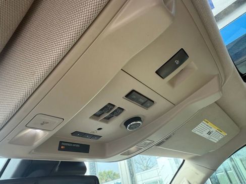 Used 2017 GMC Yukon Denali w/ Open Road Package RWD image 11